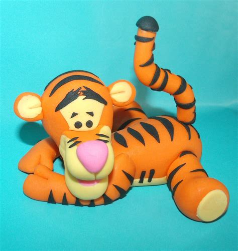 Tigger fondant cake topper