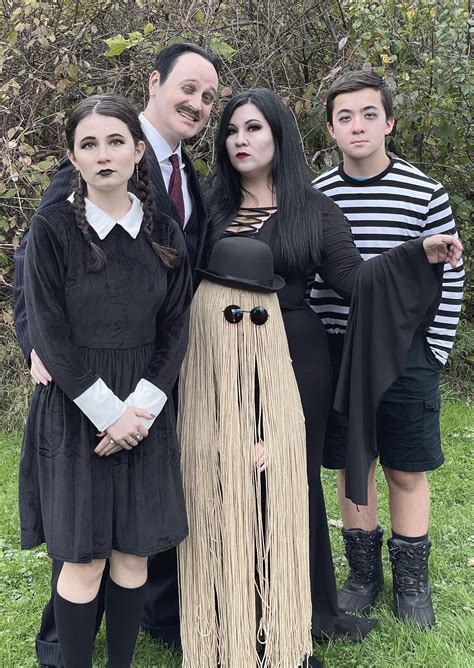 Addams Family Halloween Costumes in 2023 | Addams family halloween costumes, Family halloween ...