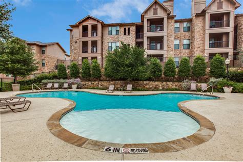 Lakeside Villas in Grand Prairie, TX - (817) 530-1...