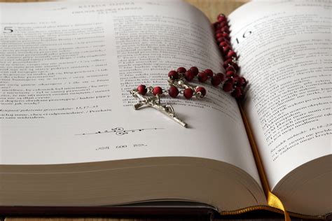 Saturday Rosary | read how to use the power of God in your hand!