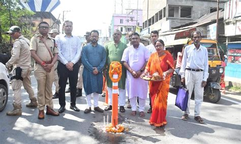 To streamline traffic, Spring post dividers installed in Silchar