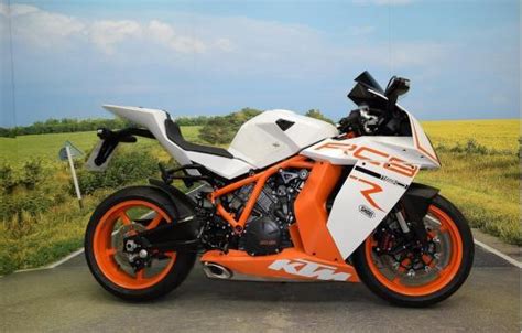 KTM RC8 1190R specs, 0-60, lap times, performance data - FastestLaps.com