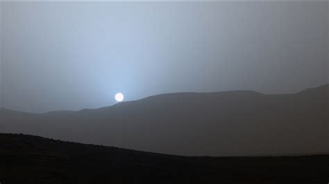 Curiosity rover captures incredible blue sunset on Mars - ABC7 San ...