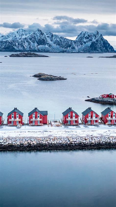 Bing HD Wallpaper Dec 13, 2023: Svolvaer, Lofoten Islands, Norway ...