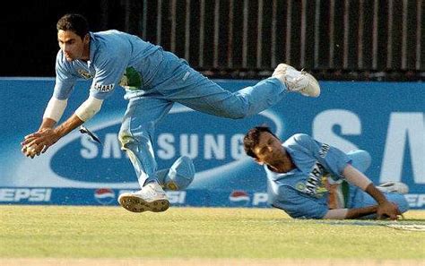 Page 5 - 5 best fielding efforts by Mohammad Kaif