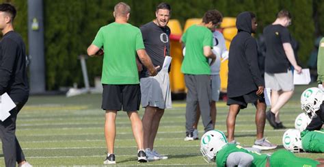 Updates from Oregon's week three Wednesday football practice