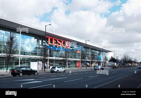 Slough Berkshire UK - Tesco Extra superstore Stock Photo - Alamy