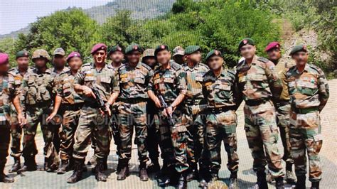 These unseen photos of MS Dhoni in Army uniform will motivate you to ...