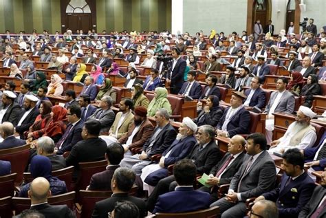 Sidang Pertama Parlemen Afghanistan Ricuh | Republika Online