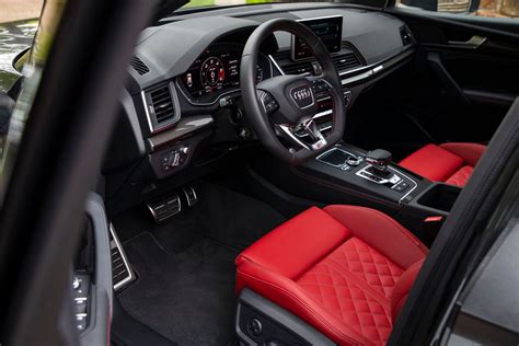 Audi SQ5 Interior, Sat Nav, Dashboard | What Car?