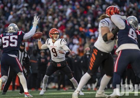 Photo: New England Patriots vs Cincinnati Bengals at Boston ...