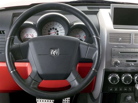 Dodge Nitro Concept (2005) - picture 12 of 31