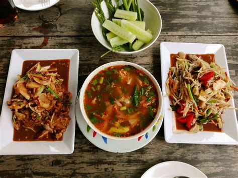 Stunning Isaan Food at Baitung Rungchan (ใบตองรองจาน) Chiang Mai