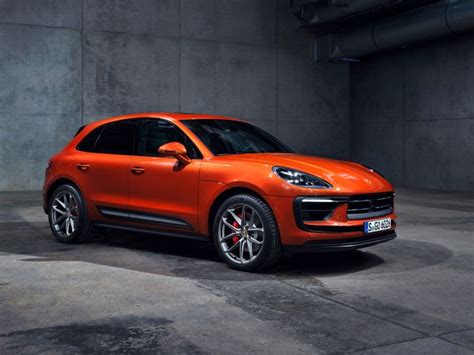 2022 Porsche Macan Review, Pricing, and Specs