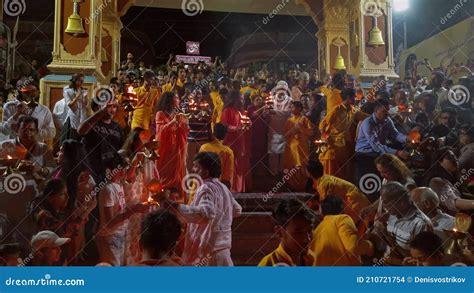 Ganga Aarti Ceremony in Parmarth Niketan Ashram at Sunset. Stock ...