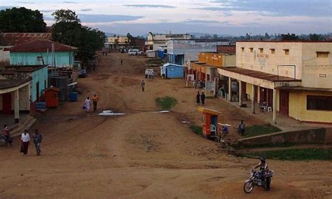 cropped-1024px-Bunia_centre_ville_1.jpg – Michael Niemann