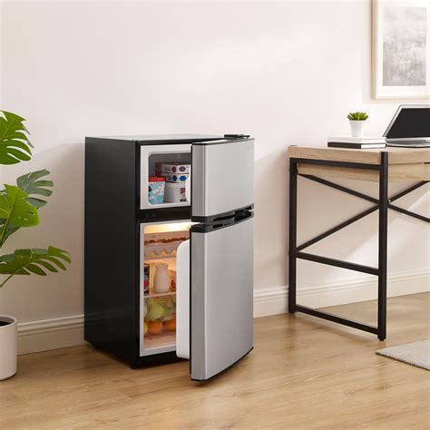 Customer Reviews: Insignia™ 3.0 Cu. Ft. Mini Fridge with Top Freezer and ENERGY STAR ...