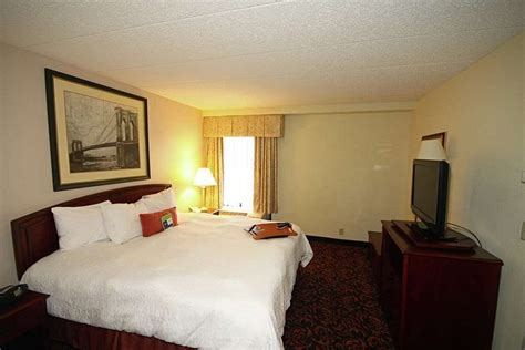 HAMPTON INN WOODBRIDGE $105 ($̶1̶1̶8̶) - Updated 2022 Prices & Hotel Reviews - NJ