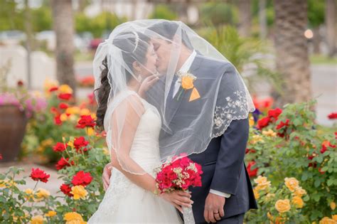 ladymarry-le-couple-kiss | Arizona wedding, Real weddings, Wedding