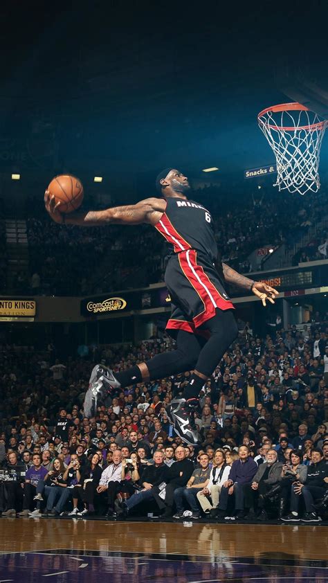 Download NBA iPhone Lebron James Dunk Wallpaper | Wallpapers.com