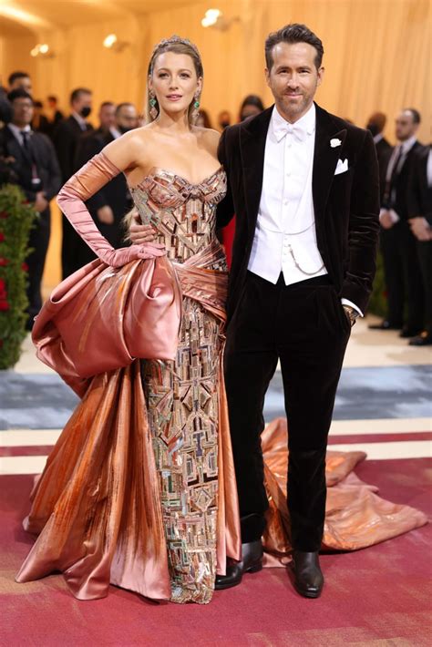 Blake Lively Wearing Atelier Versace at the Met Gala 2022 | POPSUGAR Fashion UK