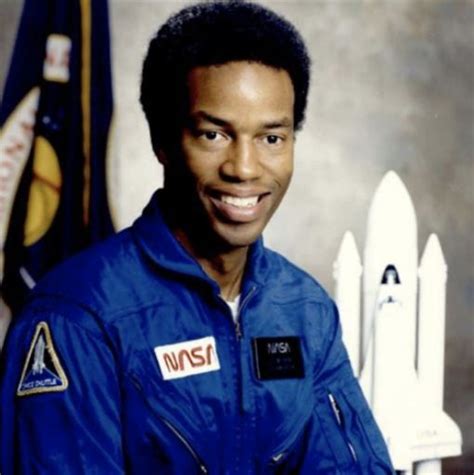 Guion Bluford 1983 | Nasa history, Challenger explosion, Aerospace ...