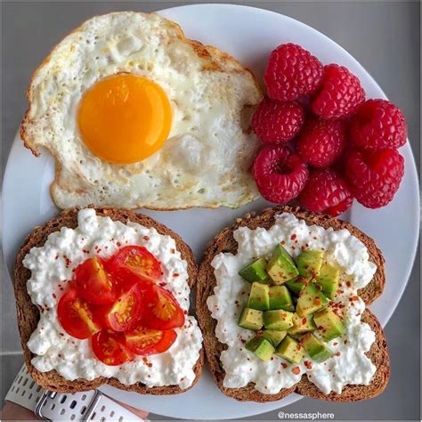 Loving this breakfast plate from @nessasphere ... I had a bit more time to cook my breakfast ...