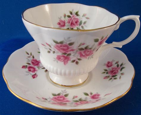 Royal Albert Bone China Teacup and Saucer Pink Roses - Etsy Canada | Tea cups, Bone china tea ...