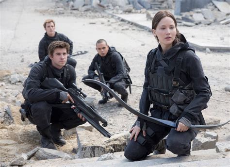 Hunger Games: Mockingjay Part 2 Trailer: Craziest Images | Collider