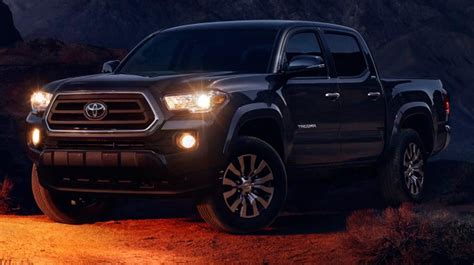 2023 Toyota Tacoma SR5: What Does 1 Step up Get You?