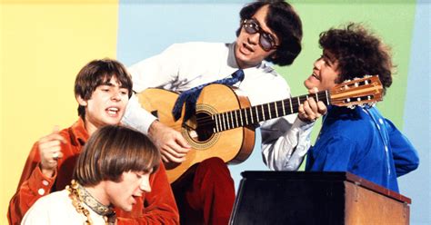 Watch The Monkees Sing ‘Daydream Believer’ Like It’s 1967 Again – Madly Odd!
