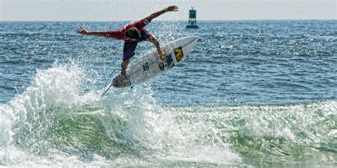 Vanessa Bates Events: Virginia Beach Surfing Competition