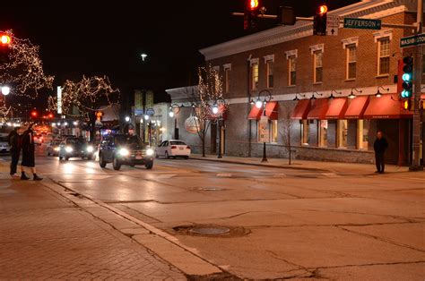 Downtown Naperville from the Sidewalks: Winter is almost over!