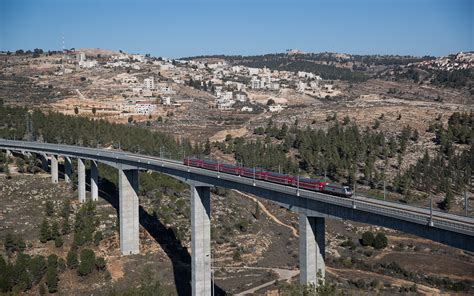 Ending wait, express train begins to chug between Jerusalem and Tel ...