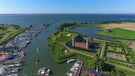 Castle Muiderslot - CASTLE MUIDERSLOT - PHANTOM 4 | Castle, Photo, Dji phantom 4