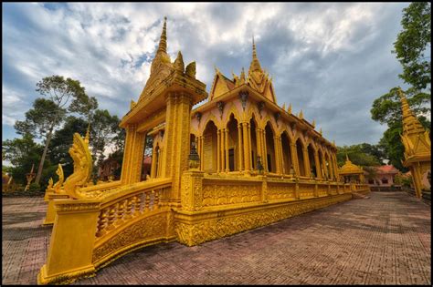 Frankie Foto » Day 9 Vietnam – Cambodian Temples.