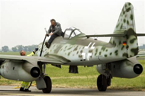 Messerschmidt Me-262, the first jet plane in aviation history to go ...