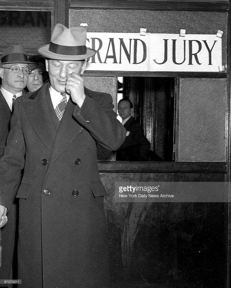 Photo d'actualité : Louis Buchalter, leaving court in handcuffs, on ...