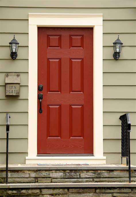 35 Different Red Front Doors (Many Designs & Pictures) | Painted front ...