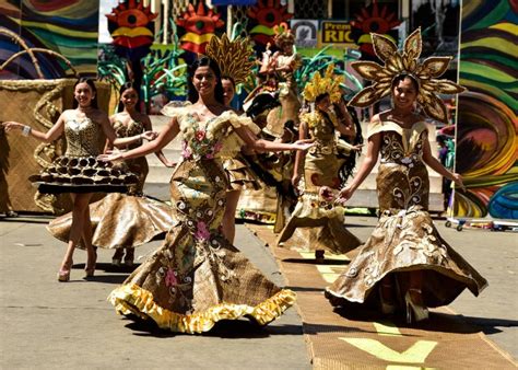 10 Best FESTIVALS IN ANTIQUE (Street dance & Parades) - Jon to the ...