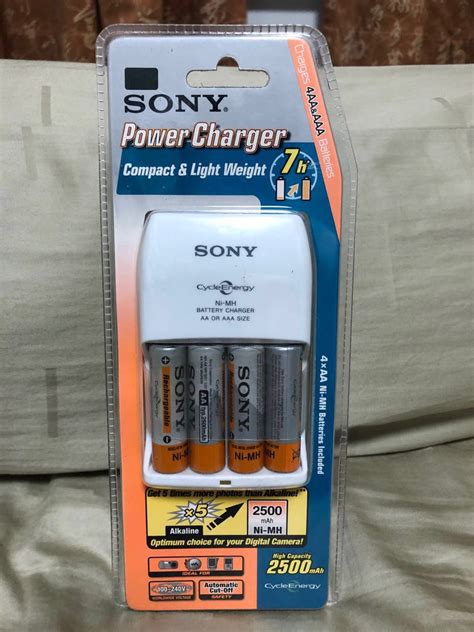 Sony Charger for Cycle Energy Ni-MH batteries /w 4 AA 2500mAh ...