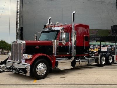 POLL: Your quick take on the look of Peterbilt's new 589? | Overdrive