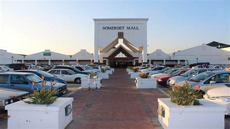 Somerset Mall Centenary billboards. highway, Outdoor Malls Digital