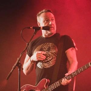 Peter Hook - Live Tour & Concert Review Consensus | LiveRate