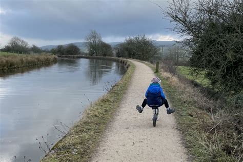 Canal towpath walks around Skipton - Little Miss Yorkshire