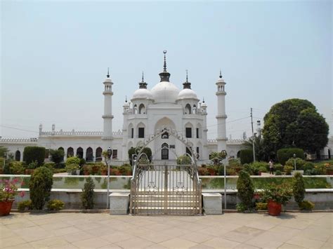 Chota Imambara Lucknow | Chota Imambara timings, history, images, best time