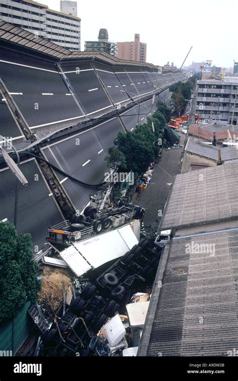 Kobe earthquake 1995 Japan Stock Photo - Alamy