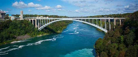 Rainbow Bridge, Niagara Falls, Ontario, Canada | ToNiagara