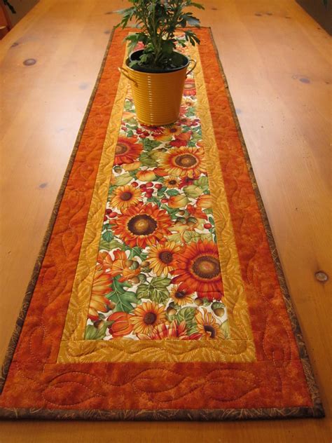 tablerunner18b.jpg (1100×1467) | Fall table runner patterns, Patchwork ...