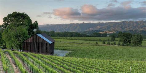 Follow the 101 to the southeast corner of Mendocino County and you'll ...